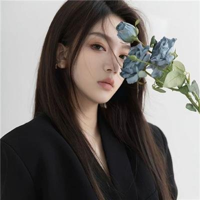 爱在心里口难开